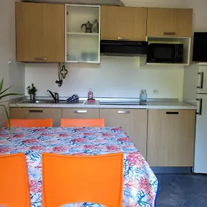 Desiree Aparthotel