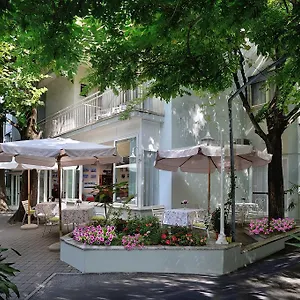 2* Hotel Capri