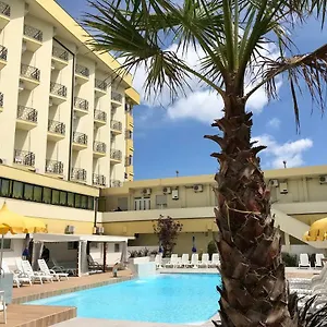Montmartre Hotel